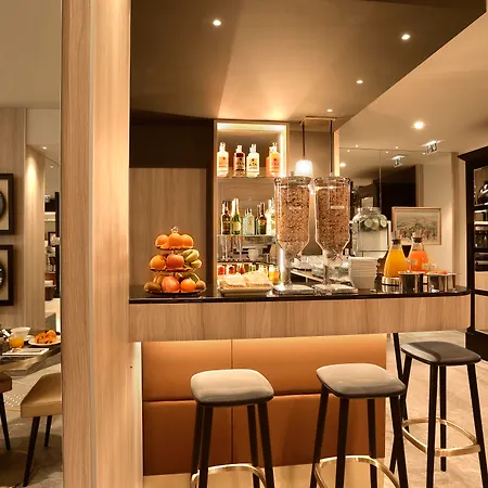 Hotel La Lanterne & Spa By Timhotel-3